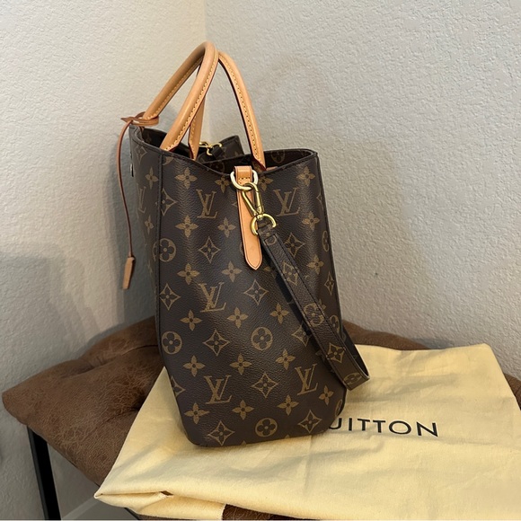 LOUIS VUITTON Monogram Montaigne GM Tote Shoulder Bag - Picture 2 of 7